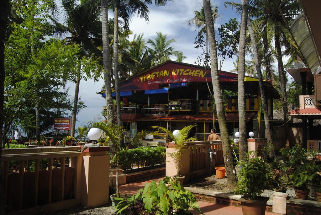 Hill Top Ayurvedic Beach Resort Варкала Экстерьер фото